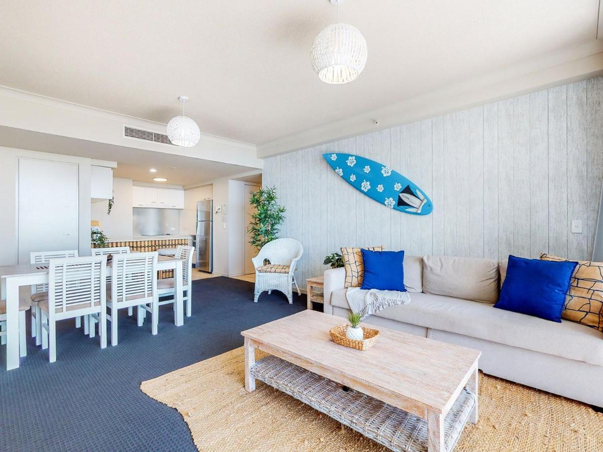 Modern 2br In Chevron Renaissance - Coasthm Gold Coast